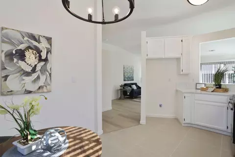 Entry Way - 1927 Grove Ct, Tracy, CA 95376 photo 2 of 4