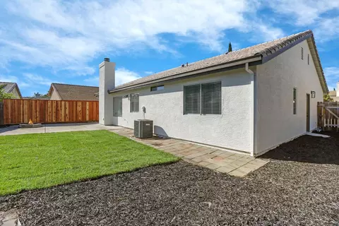 Exterior - 1927 Grove Ct, Tracy, CA 95376 photo 8 of 8