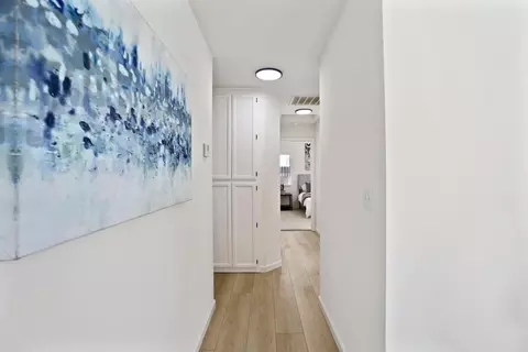 Entry Way - 1927 Grove Ct, Tracy, CA 95376 photo 3 of 4