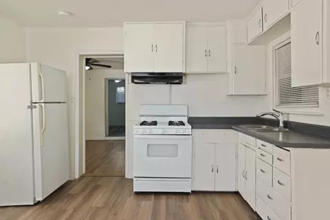 Kitchen - 1025 Windeler Ave, Tracy, CA 95376 photo 3 of 5