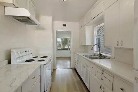 Kitchen - 1025 Windeler Ave, Tracy, CA 95376 photo 2 of 5