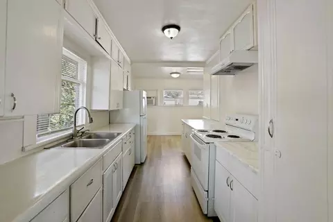 Entry Way - 1025 Windeler Ave, Tracy, CA 95376 photo 3 of 3