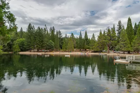 View/Area - 1884 Pine Cone Dr, Arnold, CA 95223 photo 3 of 6