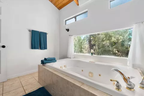 Bath - 1884 Pine Cone Dr, Arnold, CA 95223 photo 3 of 4