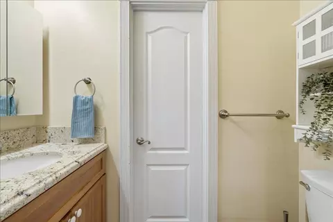 Bath - 5525 Green Valley Rd, Placerville, CA 95667 photo 5 of 7