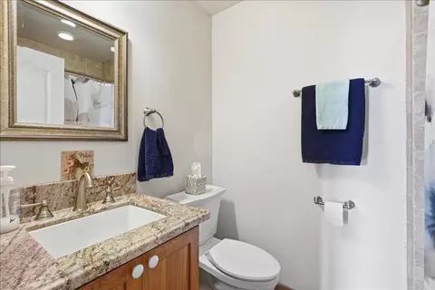 Bath - 5525 Green Valley Rd, Placerville, CA 95667 photo 3 of 7