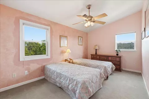 Bedroom - 5525 Green Valley Rd, Placerville, CA 95667 photo 4 of 5
