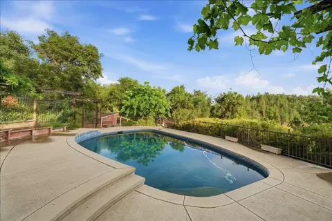 Exterior - 5525 Green Valley Rd, Placerville, CA 95667 photo 6 of 11
