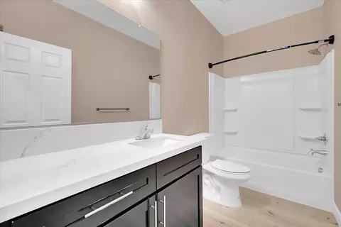 Bath - 4581 Meadow Way, Olivehurst, CA 95961 photo 1 of 3