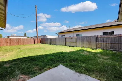 Exterior - 4581 Meadow Way, Olivehurst, CA 95961 photo 8 of 9