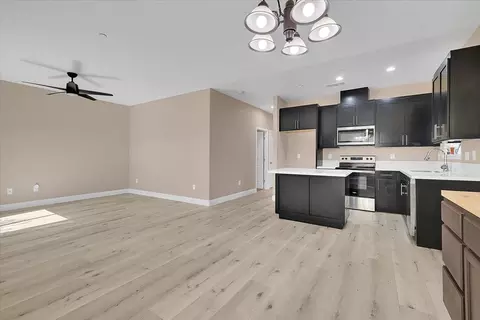 Living - 4581 Meadow Way, Olivehurst, CA 95961 photo 5 of 6