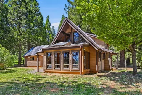 15101 Apple Blossom Way, Grass Valley, CA 95945