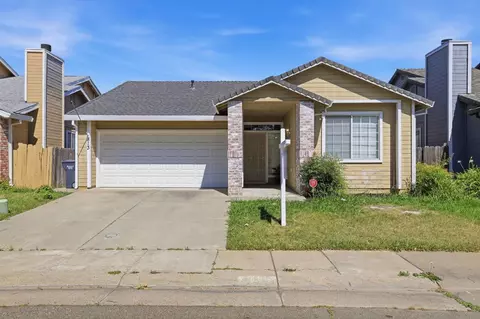 813 Ashboro Ln, Galt, CA 95632