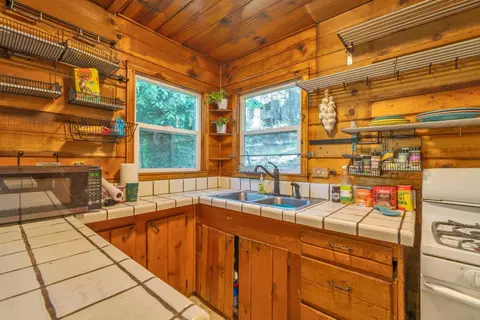 Kitchen - 6929 Split Bend Rd, Pollock Pines, CA 95726 photo 4 of 4