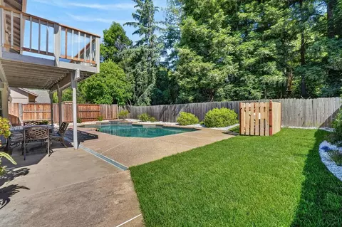 Exterior - 122 Goodell Rd, Folsom, CA 95630 photo 3 of 14