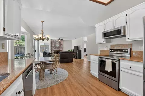 Kitchen - 122 Goodell Rd, Folsom, CA 95630 photo 3 of 5