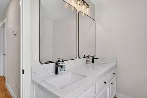 Bath - 122 Goodell Rd, Folsom, CA 95630 photo 8 of 9