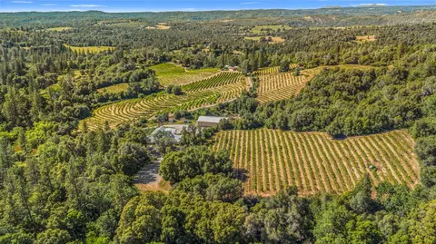 8221 Stoney Creek Rd, Somerset, CA 95684