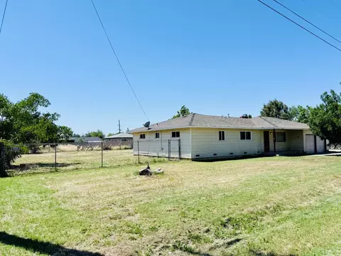 Exterior - 1946 16th St, Olivehurst, CA 95961 photo 4 of 14