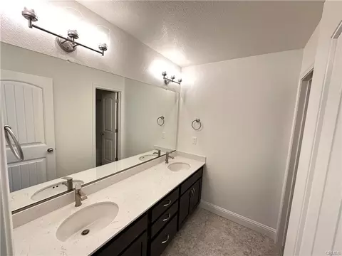 Bath - 184 Montage Dr, Merced, CA 95348 photo 2 of 6