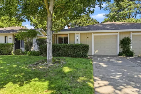 7997 La Riviera Dr, Sacramento, CA 95826