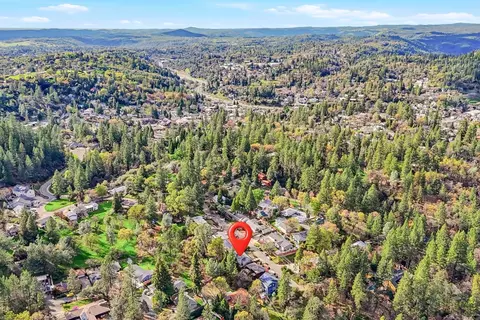 View/Area - 946 Bartlett Ave, Placerville, CA 95667 photo 4 of 4
