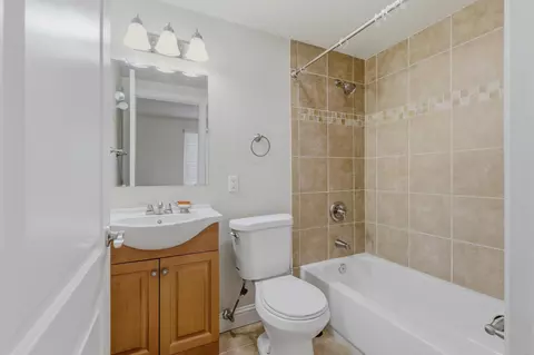 Bath - 946 Bartlett Ave, Placerville, CA 95667 photo 2 of 2