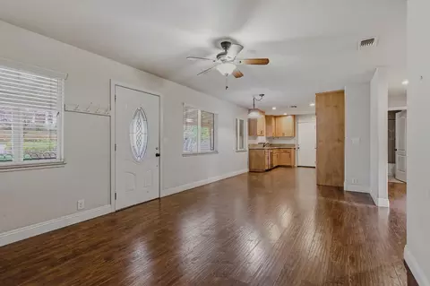 Living - 946 Bartlett Ave, Placerville, CA 95667 photo 2 of 2