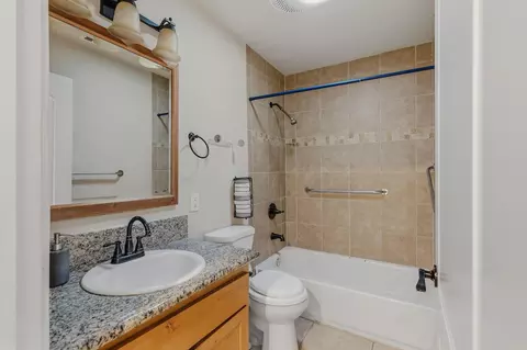 Bath - 946 Bartlett Ave, Placerville, CA 95667 photo 1 of 2