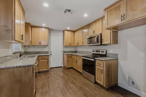Kitchen - 946 Bartlett Ave, Placerville, CA 95667 photo 1 of 3