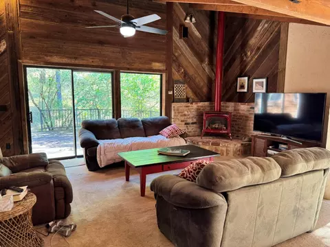 Living - 4181 Thunderbird Ln, Rescue, CA 95672 photo 5 of 7
