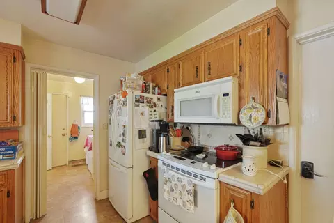 Kitchen - 819 Sylvia Dr, Lodi, CA 95240 photo 4 of 6