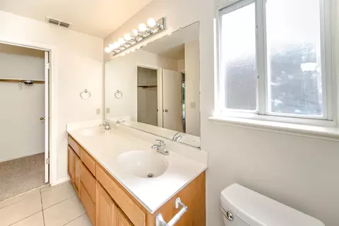 Bath - 105 Colby Ln, Winters, CA 95694 photo 5 of 11