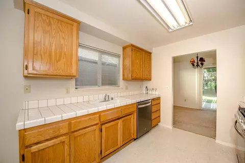 Kitchen - 105 Colby Ln, Winters, CA 95694 photo 7 of 7