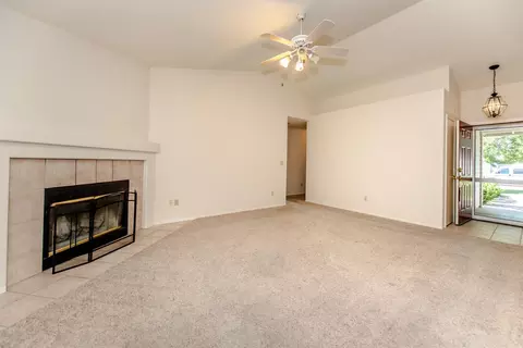 Living - 105 Colby Ln, Winters, CA 95694 photo 4 of 7