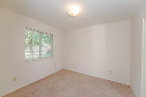 Bedroom - 105 Colby Ln, Winters, CA 95694 photo 7 of 9