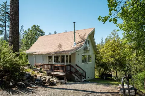 19725 State Hwy, Groveland, CA 95321
