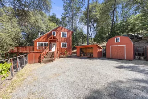 14036 Hilltop Rd, Pine Grove, CA 95665