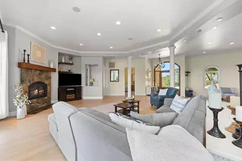 Living - 6881 Sagittarius Dr, Placerville, CA 95667 photo 3 of 5