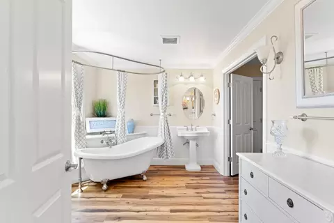 Bath - 6881 Sagittarius Dr, Placerville, CA 95667 photo 9 of 11