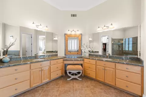 Bath - 6881 Sagittarius Dr, Placerville, CA 95667 photo 3 of 11