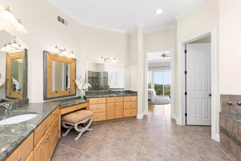 Bath - 6881 Sagittarius Dr, Placerville, CA 95667 photo 4 of 11