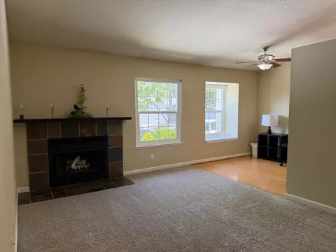 Living - 7131 Stella Ln #34, Carmichael, CA 95608 photo 7 of 8