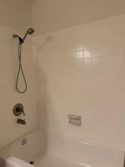 Bath - 7131 Stella Ln #34, Carmichael, CA 95608 photo 3 of 7