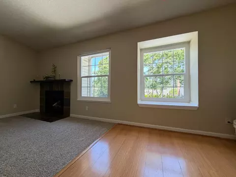 Living - 7131 Stella Ln #34, Carmichael, CA 95608 photo 4 of 8