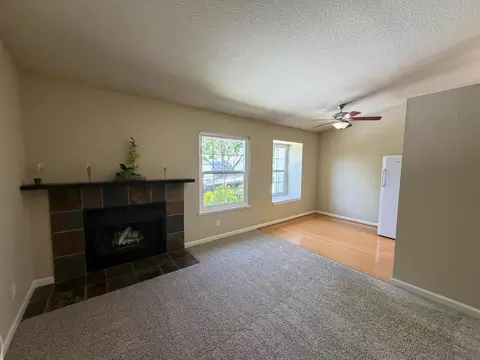 Living - 7131 Stella Ln #34, Carmichael, CA 95608 photo 2 of 8
