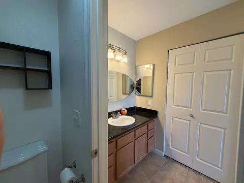 Bath - 7131 Stella Ln #34, Carmichael, CA 95608 photo 6 of 7
