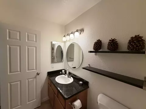Bath - 7131 Stella Ln #34, Carmichael, CA 95608 photo 2 of 7