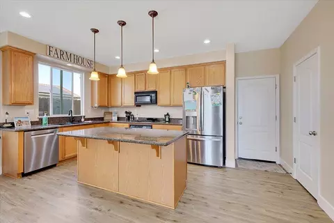 Kitchen - 9654 Cannon Way, Live Oak, CA 95953 photo 2 of 5