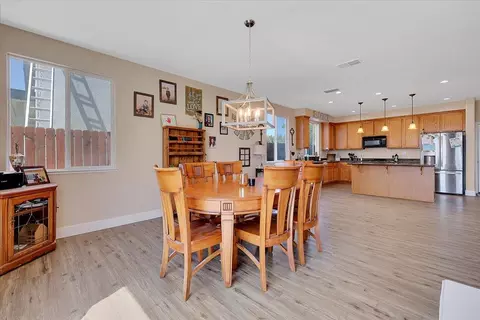 Dining - 9654 Cannon Way, Live Oak, CA 95953 photo 2 of 5